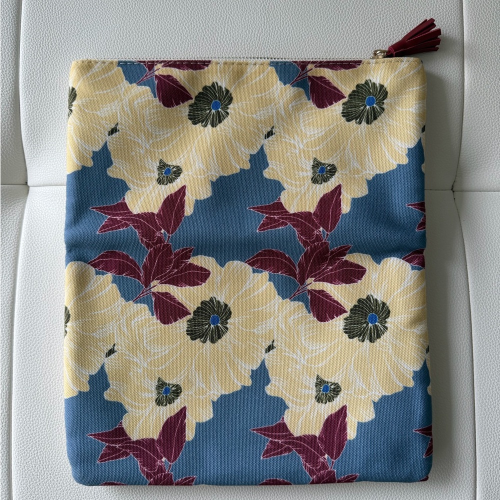 Rachel Pally Cream and Floral Reversible Clutch - Picture 2 of 8